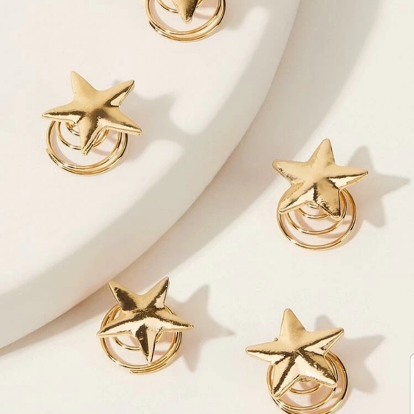 ☆Emily☆ Gold Star hair Clips - Picture 2 of 4